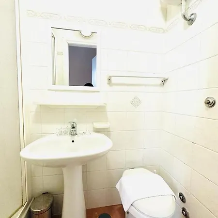 Resi Hotel