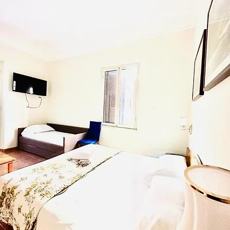 Resi Hotel Rome